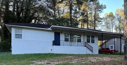 Building Photo - 1165 Lakeshore Dr