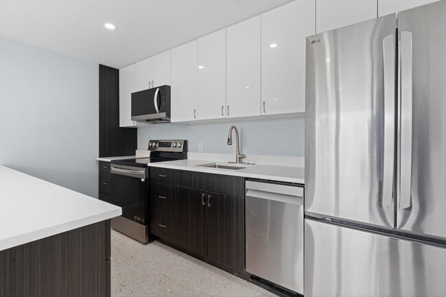 Foto del edificio - 3220 NE 7th St