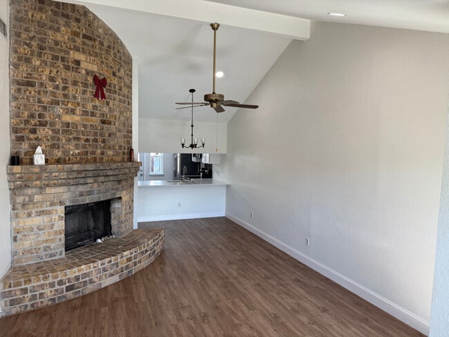 Building Photo - 506 Augustine Dr