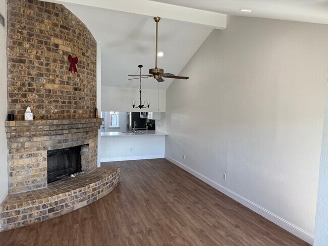 Foto del edificio - 506 Augustine Dr