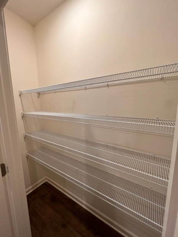 Building Photo - 360 Lilly Dr