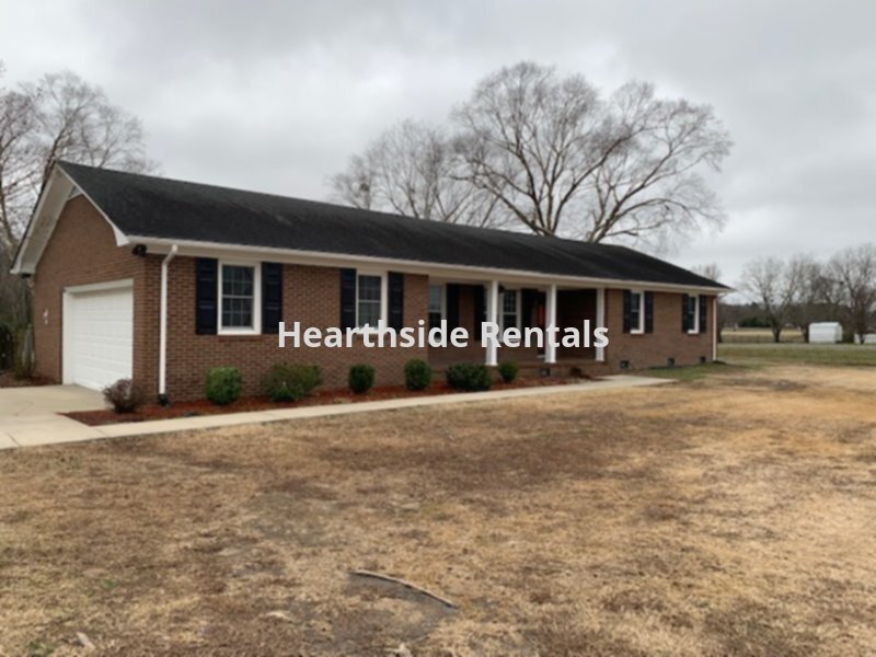 **3 Bedroom 2 Bath Single Family Home Near... House Rental in