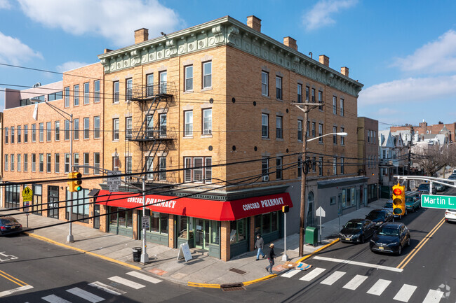 Building Photo - 317-319 Martin Luther King Jr Dr
