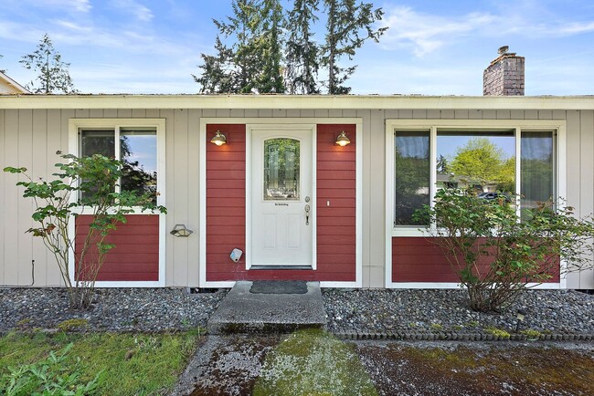 Building Photo - Charming 3-Bed Rental Home in Olympia | Pe...