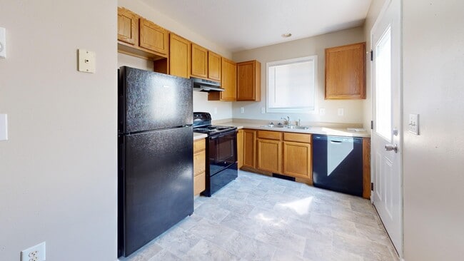 Building Photo - Creekside Cottages