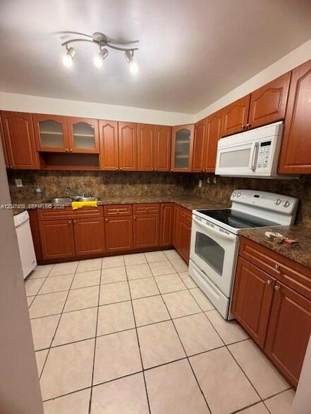 Foto del edificio - 6930 Miami Gardens Dr