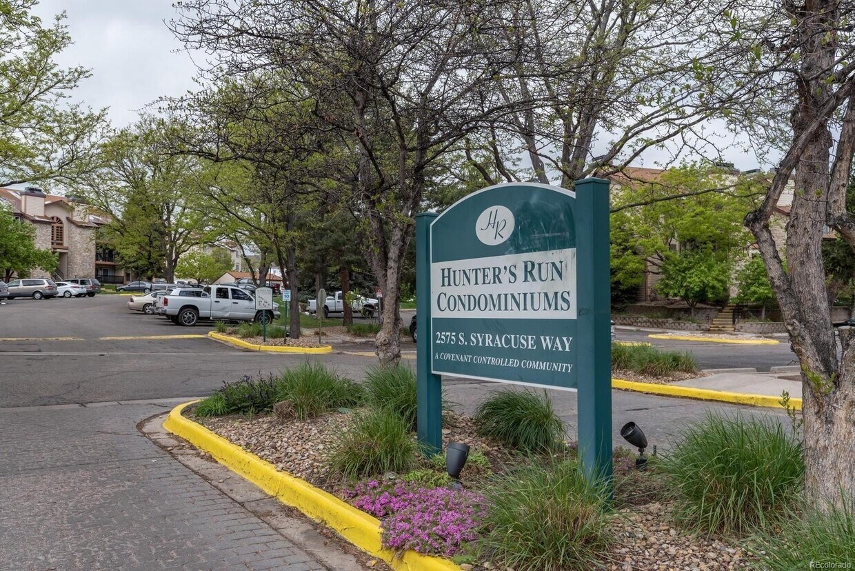 Hunters Run Condominium - Hunters Run Condominium