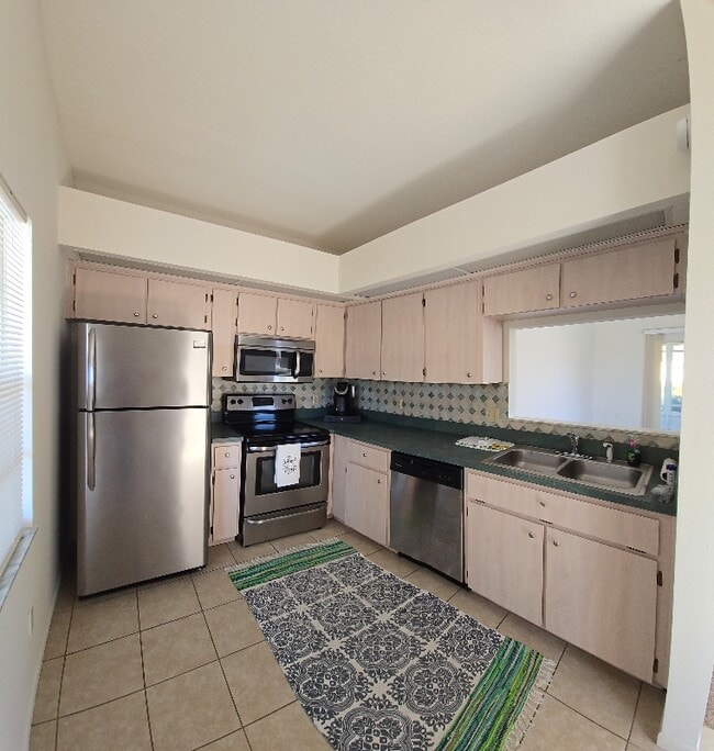 Building Photo - 4225 San Rafael Ave