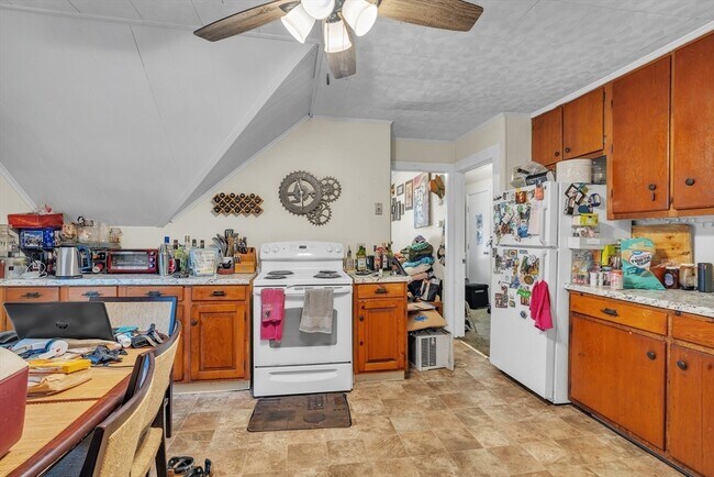 Foto del edificio - 298 S Main St