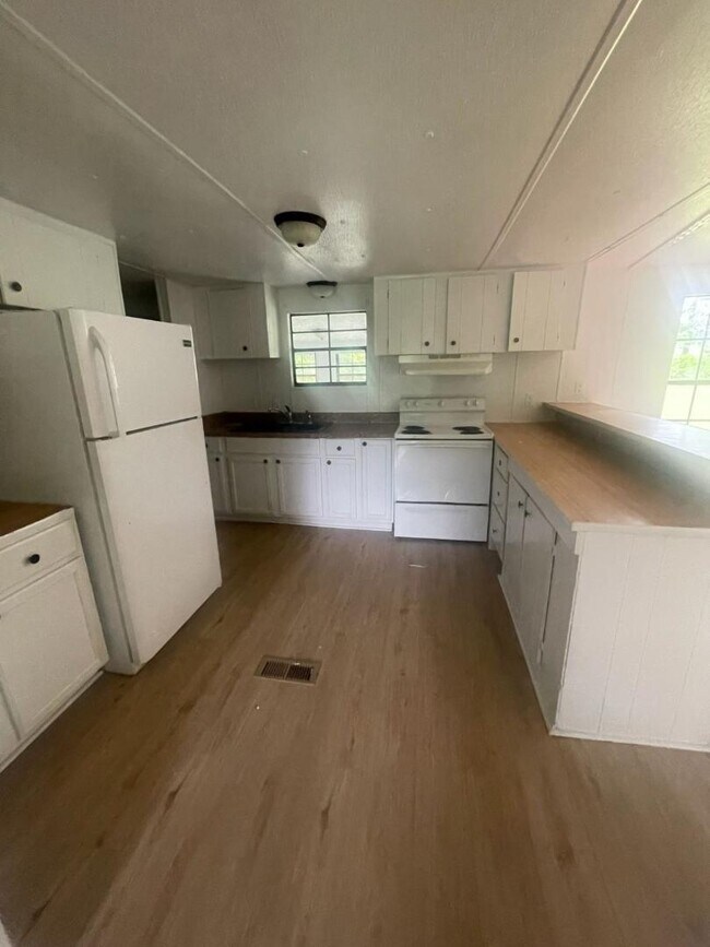 Foto del edificio - 255 Woodville Heights Cir