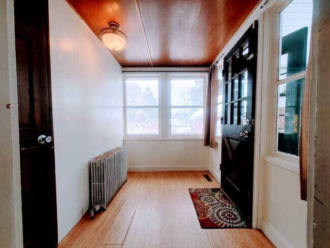 Porche trasero/lateral - 15 Saratoga Ave