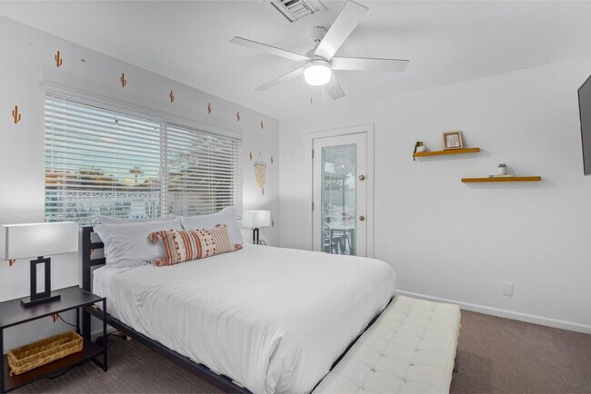 Building Photo - 7312 E Villa Way