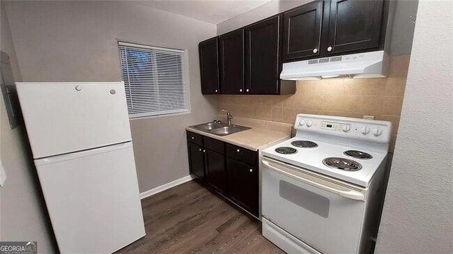 Foto del edificio - 574 Cooper St SW