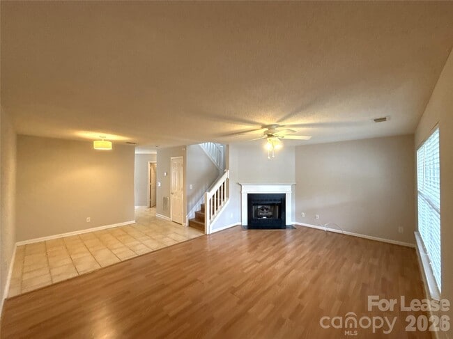 Building Photo - 747 Mountainwater Dr