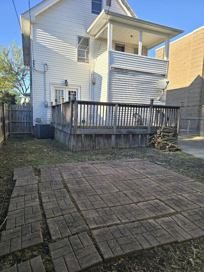Foto del edificio - 12312 Buckingham Ave