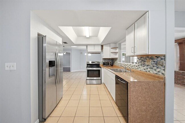 Foto del edificio - 8334 Crosswicks Dr