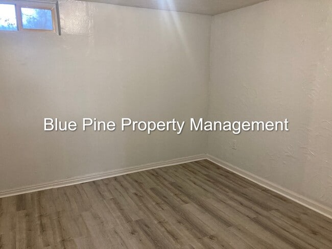 Building Photo - 3354 E Iona Rd