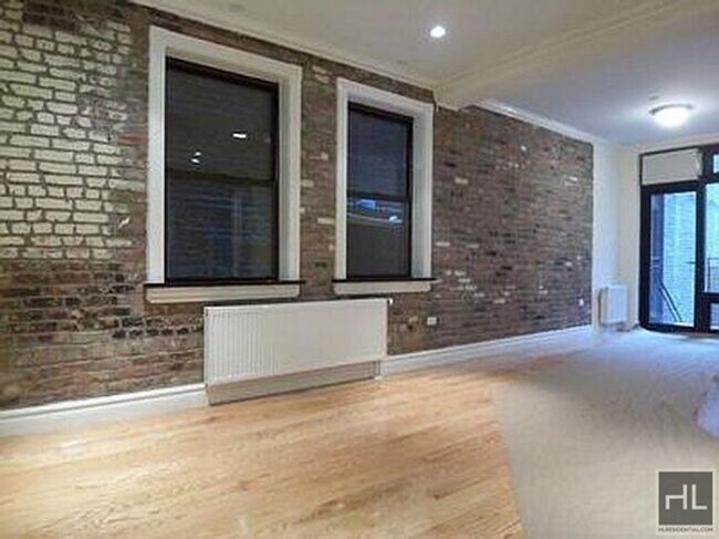 Foto del edificio - 1ST AVE.