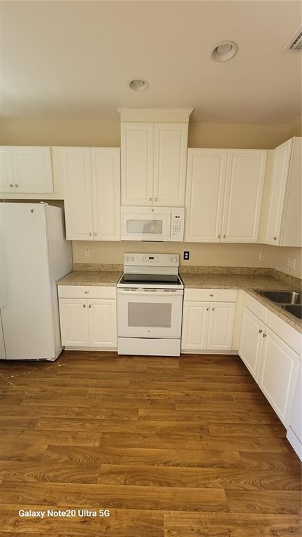 Foto del edificio - 8810 Walnut Gable Ct