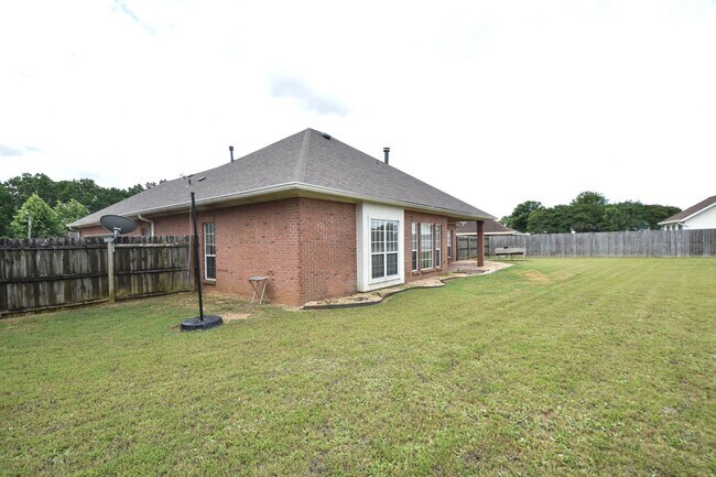 Building Photo - Home for Rent in Prattville!