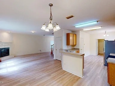 Viviendo - 1873 Enterprise Ave