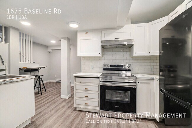 Photo du bâtiment - 1675 Baseline Rd