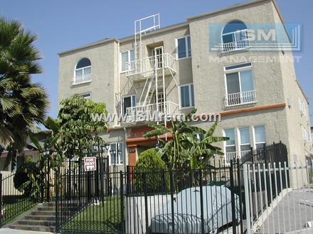 Foto del edificio - 4717 Elmwood Ave