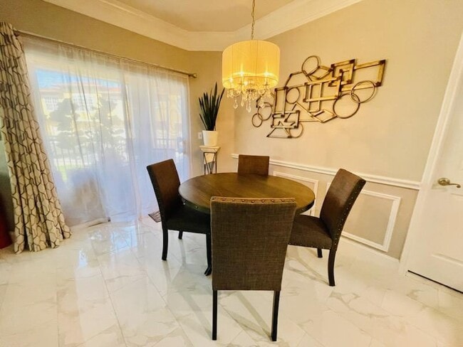 Dinning area - 4333 Bayside Village Dr