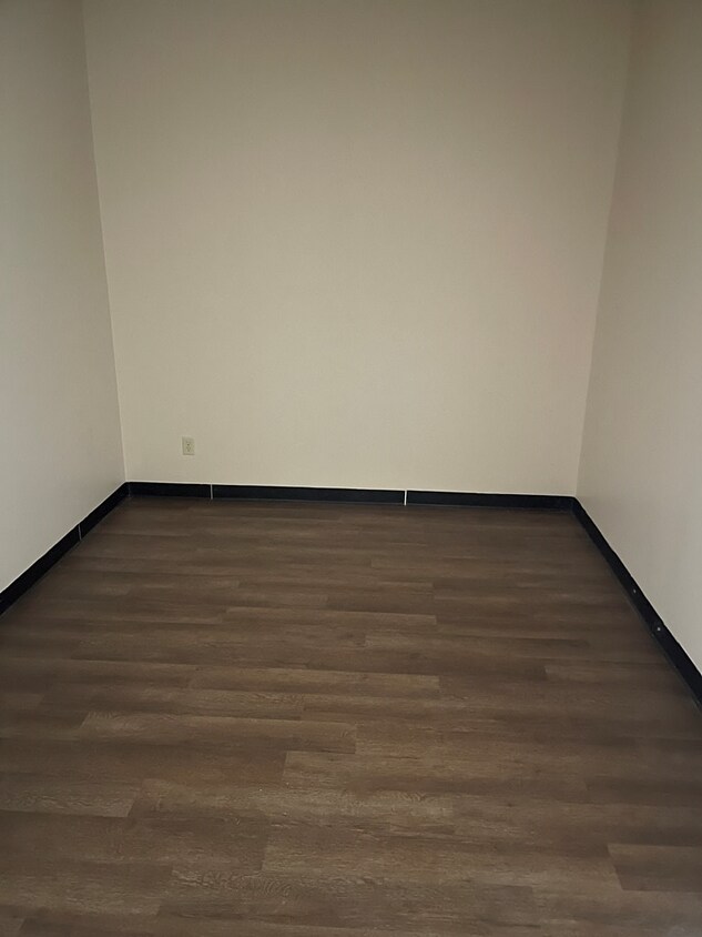 Foto del edificio - 502 E Ave East