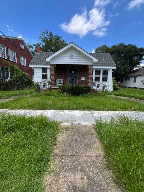 1704 Church St