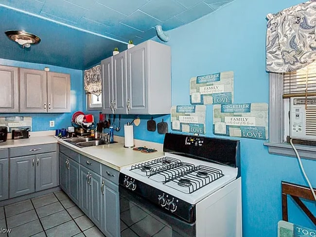 Building Photo - 3519 Terrace Dr