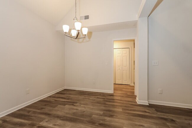 Building Photo - 1427 Isleworth Cir