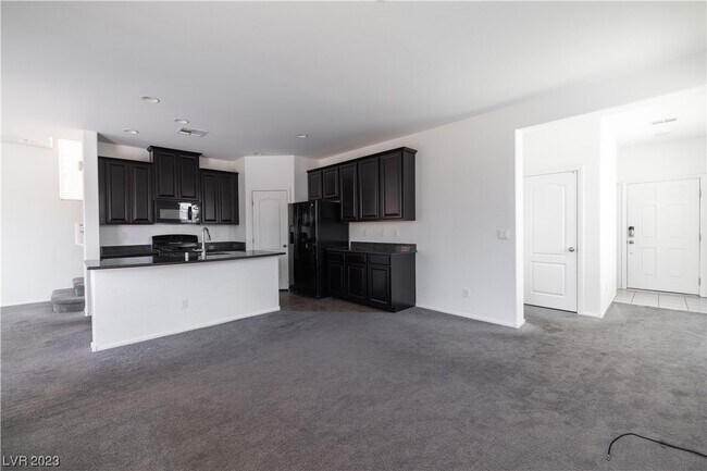 Building Photo - 9325 W Pearblossom Sky Ave