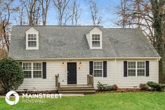 Building Photo - 1616 Summerhill Dr