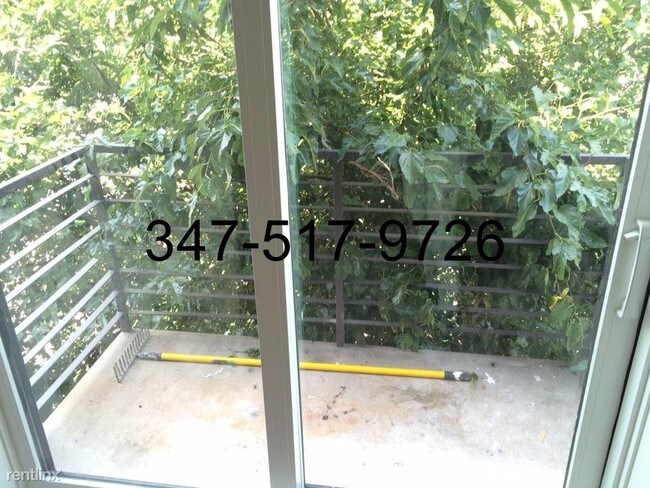 Building Photo - 65 Green St