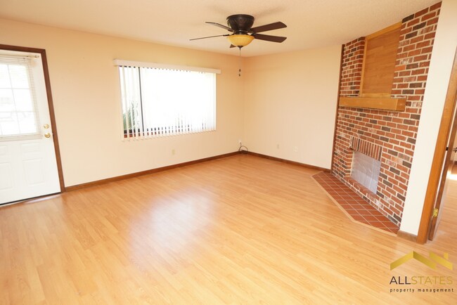 Building Photo - 8954 SW 101st Pl