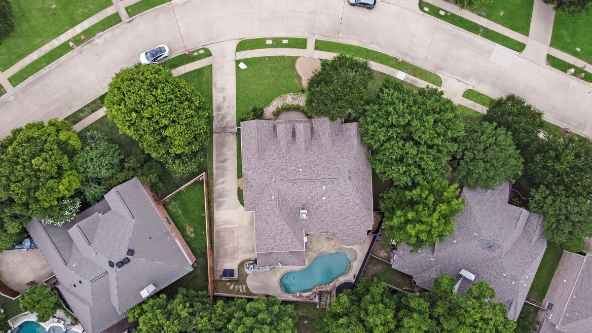 Foto del edificio - 3310 Meadow Wood Dr