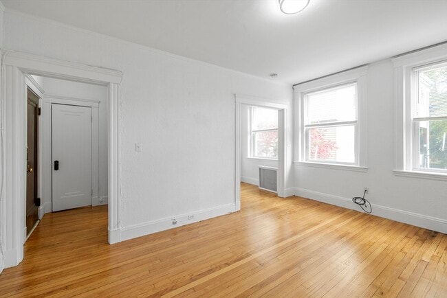 Foto del edificio - 170 Maple St