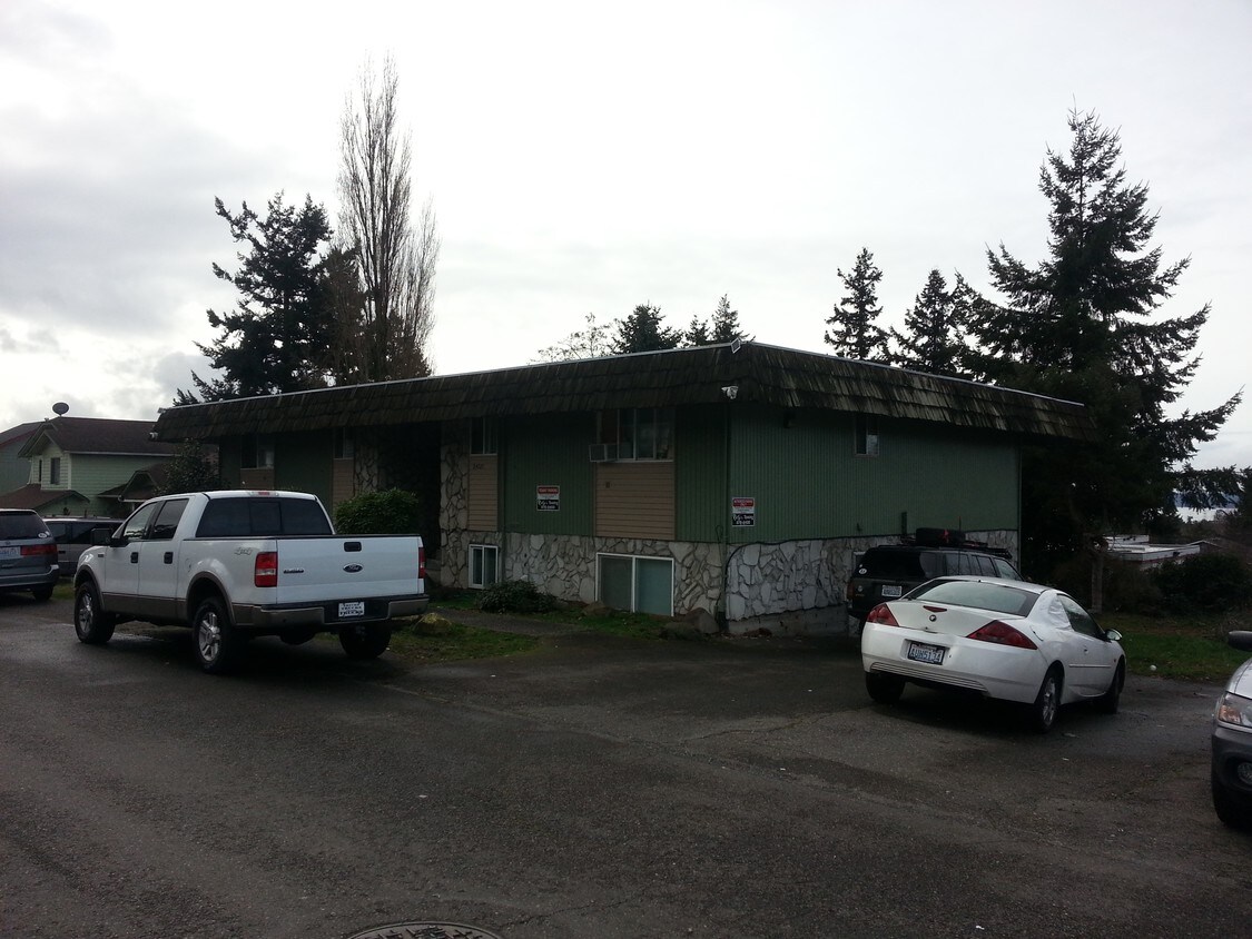 Building Photo - Sound View 4 Plex