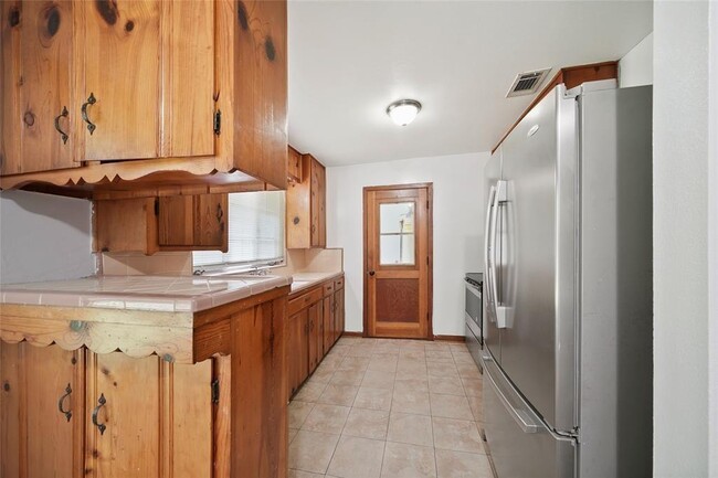 Building Photo - 7110 Lockern St