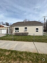 Building Photo - 413 7th St W