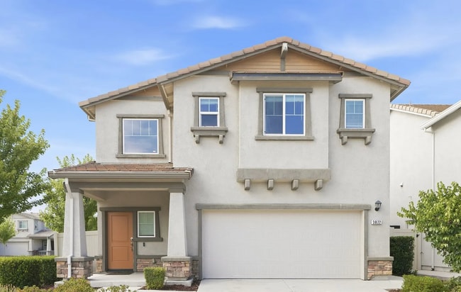 Beautiful 3/2.5 (Solar) Natomas Gem! Please read entire ad for viewings! - Beautiful 3/2.5 (Solar) Natomas Gem!  Please read entire ad for viewings! House