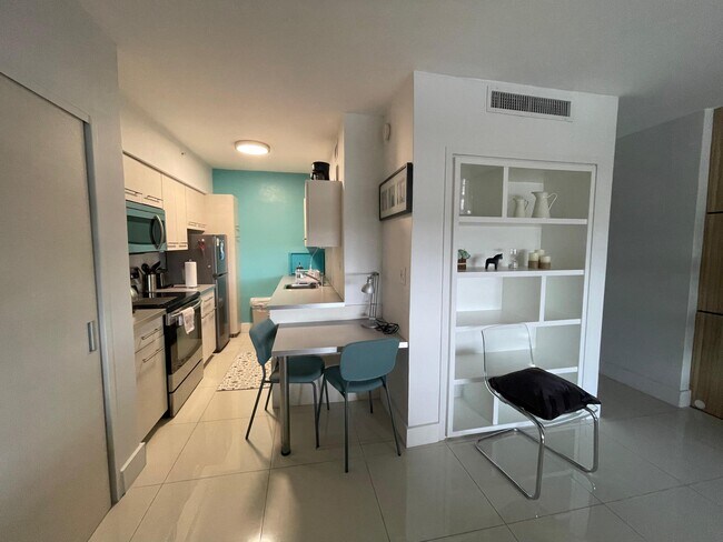 Foto del edificio - 1500 Bay Rd