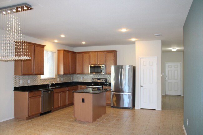 Building Photo - Large Home For Lease in West Fork Ranch HOA!