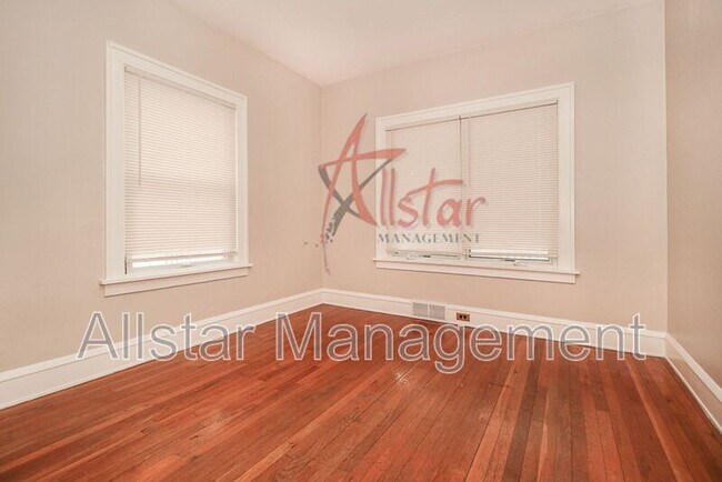 Foto del edificio - 1622 Northland Ave