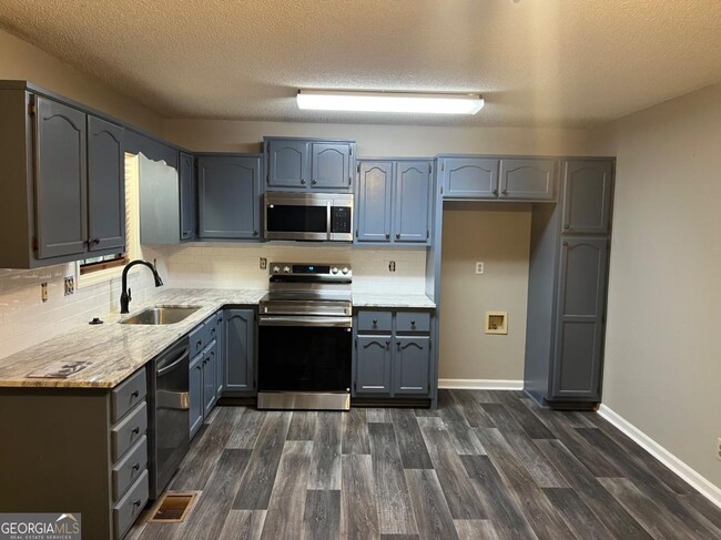 Building Photo - 798 Tommy Lee Cook Rd