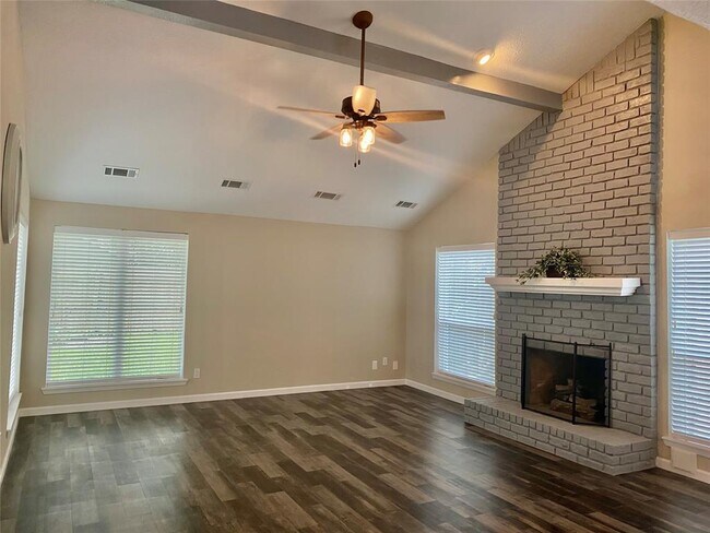 Building Photo - 11618 Trailmont Dr