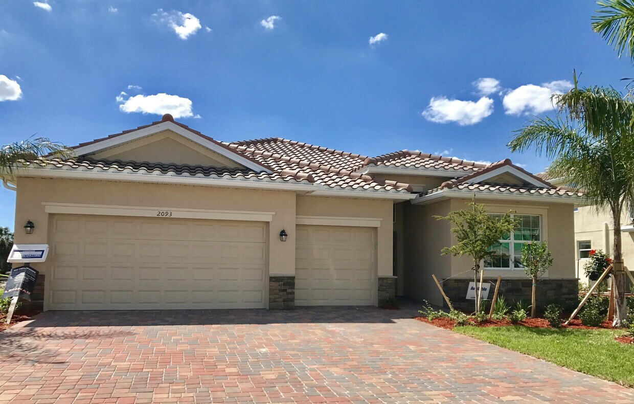 Foto principal - 2093 Satsuma Ln