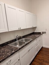Building Photo - 206 2nd St