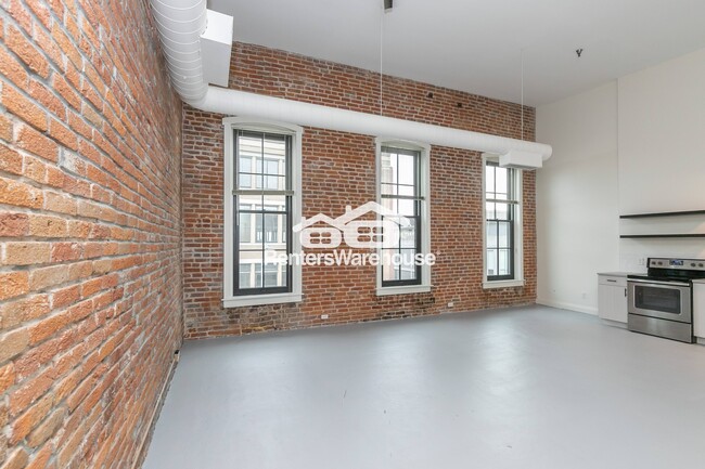 Building Photo - 412 Delaware St